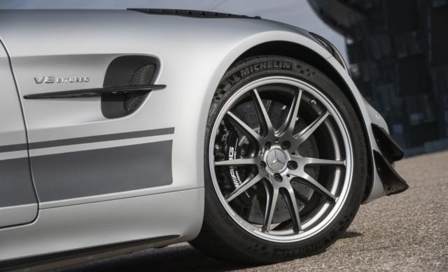 Mercedes AMG GT R PRO, céramique et étriers noirs de série