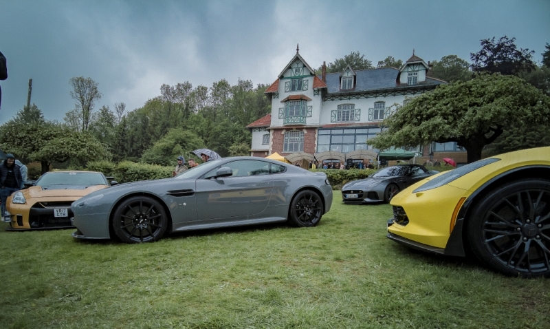 Aston Martin Vantage S, Nissan GTR Liberty Walk, Jaguar F-Type et Corvette