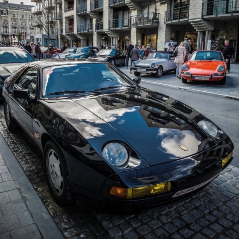 Porsche 928 S4, V8 et 320 chevaux