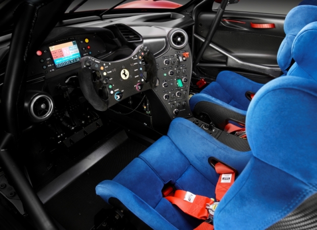 Ferrari P80/C, un intérieur racing
