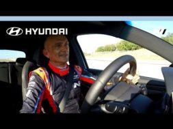 Hyundai i30 N, la sportive coréenne entre les mains de Gabriele Tarquini