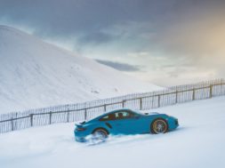 Vive les sports d’hiver en Porsche 911 Turbo S