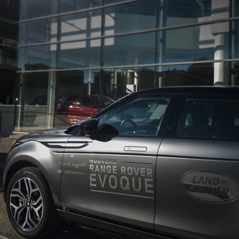 Range Rover Evoque et la concession de Port-Marly du groupe Duffort